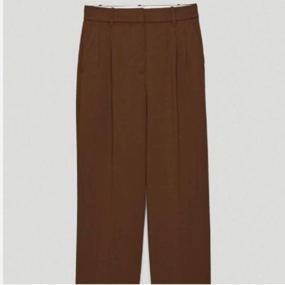 Aritzia Effortless Pant Short - Picture 6 of 8
